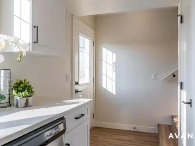 Townhouse for rent in Wedgewood, Alberta