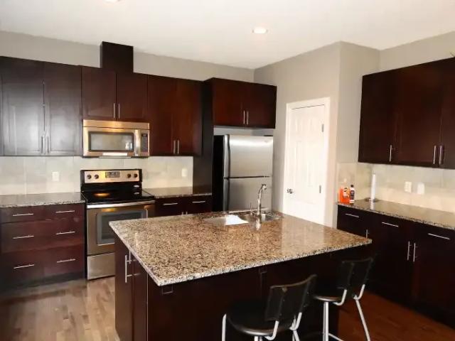 Townhouse for rent in Wedgewood, Alberta