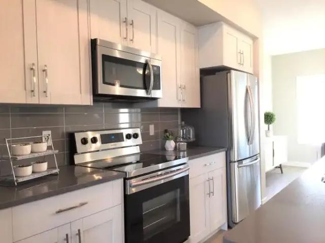 Townhouse for rent in Wedgewood, Alberta
