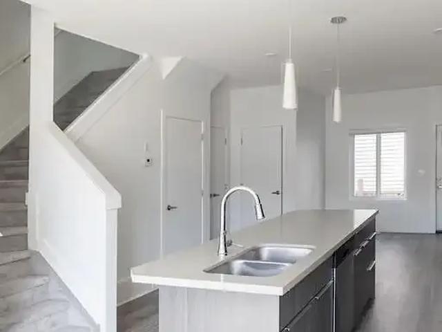 Townhouse for rent in West Jasper Place (Neighbourhood), Edmonton