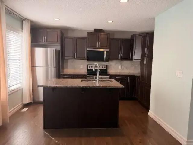 Townhouse for rent in Wedgewood, Alberta
