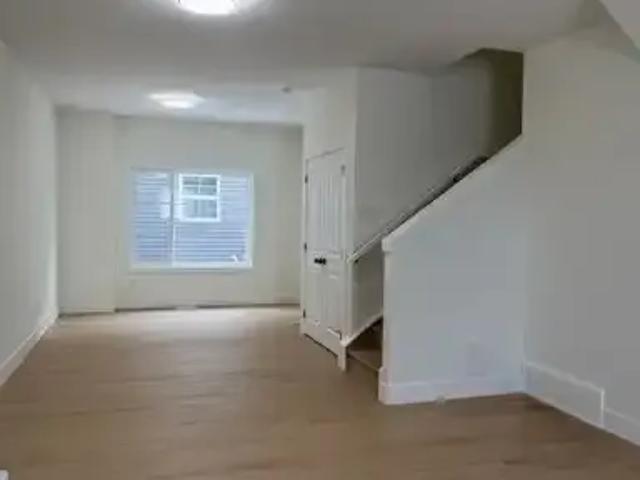 Townhouse for rent in Wedgewood, Alberta