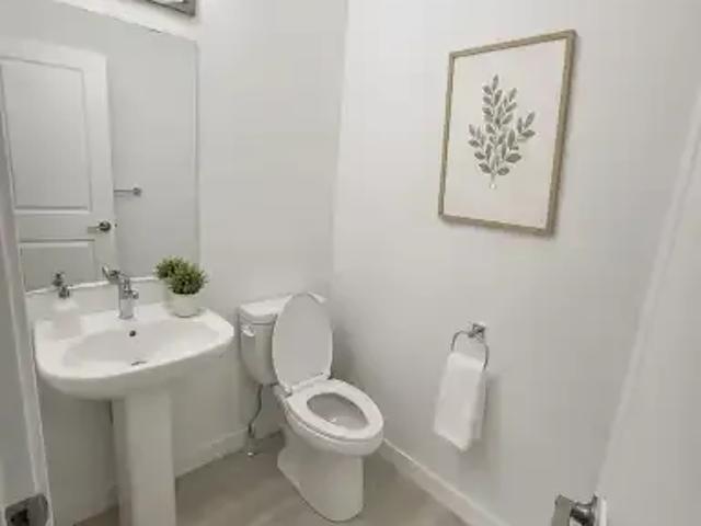 Townhouse for rent in Wedgewood, Alberta