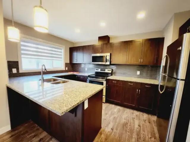 Townhouse for rent in Wedgewood, Alberta