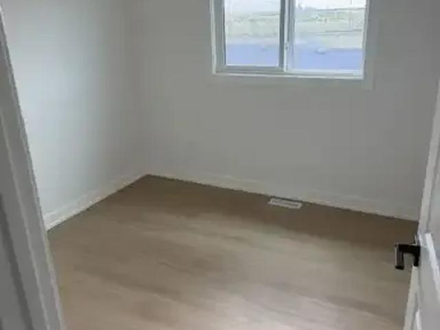 Townhouse for rent in Wedgewood, Alberta