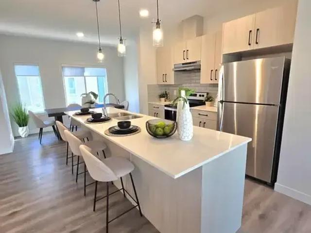 Townhouse for rent in Wedgewood, Alberta