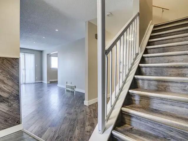 Townhouse for rent in Wedgewood, Alberta