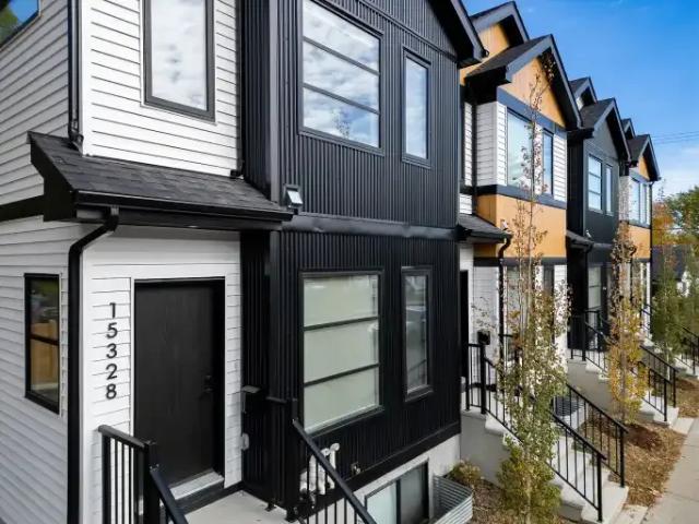 Townhouse for rent in Wedgewood, Alberta