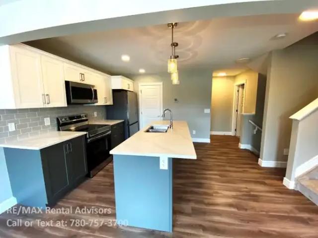 Townhouse for rent in Wedgewood, Alberta