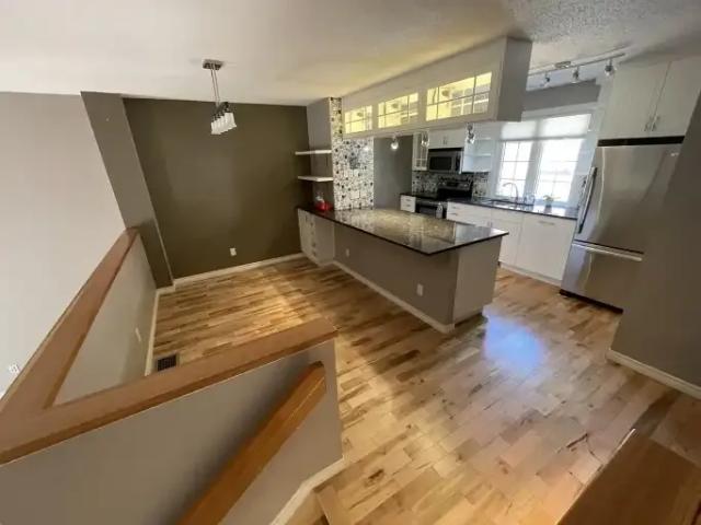 Townhouse for rent in Wedgewood, Alberta