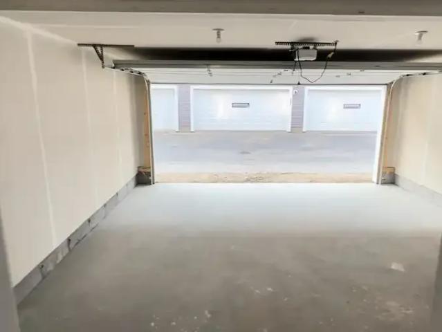 Townhouse for rent in Wedgewood, Alberta
