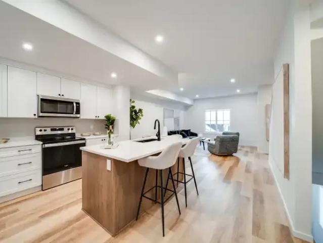 Townhouse for rent in Wedgewood, Alberta