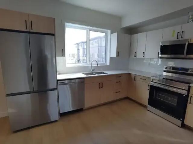 Townhouse for rent in Wedgewood, Alberta