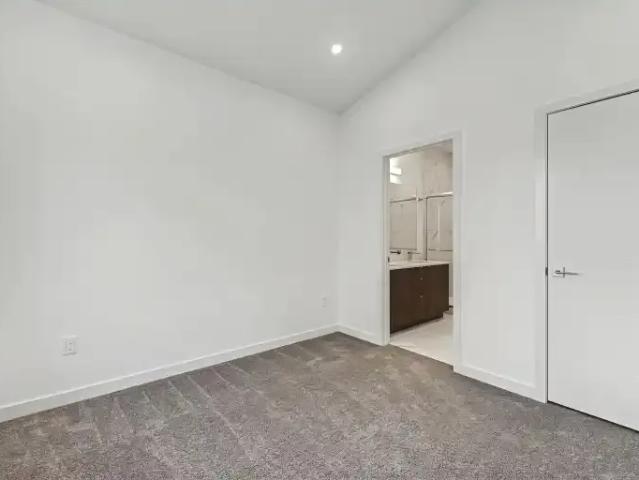 Townhouse for rent in Wedgewood, Alberta