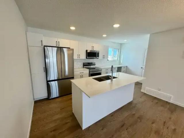 Townhouse for rent in Wedgewood, Alberta