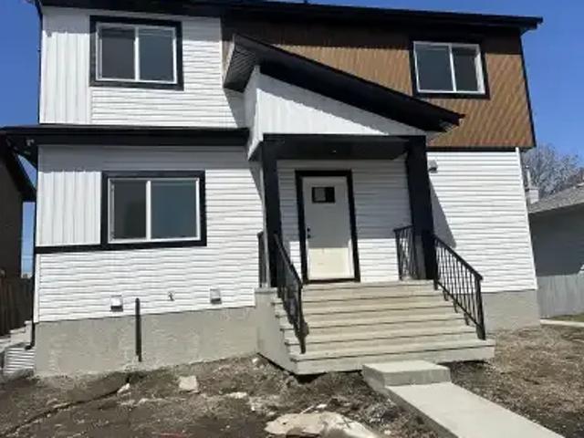 Townhouse for rent in Wedgewood, Alberta