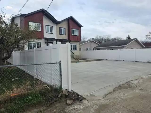 Townhouse for rent in Wedgewood, Alberta