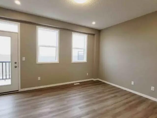 Townhouse for rent in Wedgewood, Alberta