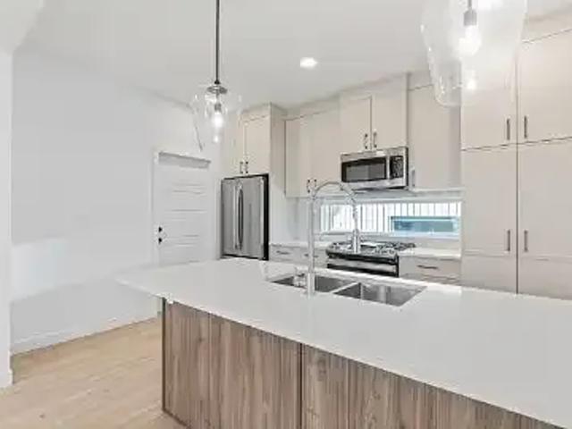 Townhouse for rent in Wedgewood, Alberta