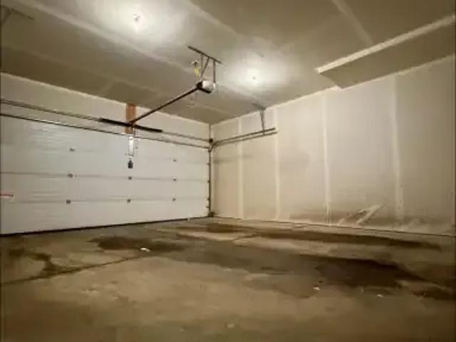 Townhouse for rent in Wedgewood, Alberta