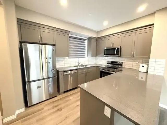 Townhouse for rent in Wedgewood, Alberta