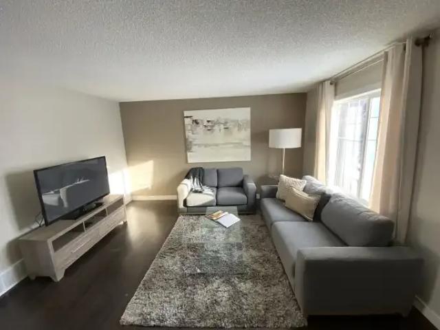 Townhouse for rent in Wedgewood, Alberta