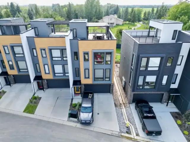 Townhouse for rent in Wedgewood, Alberta