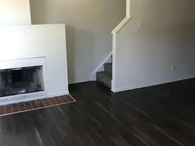 Townhouse for rent in Mulhurst Bay, Ontario