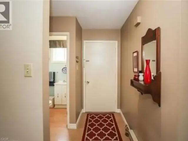 Townhouse for rent in Grimsby, Golden Horseshoe