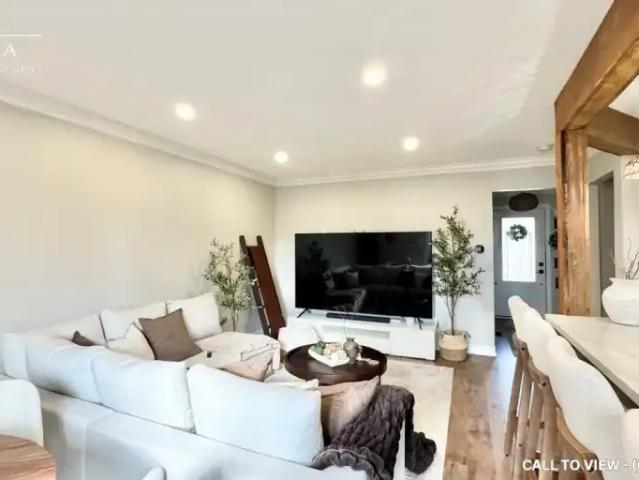 Townhouse for rent in Ancaster, Ontario