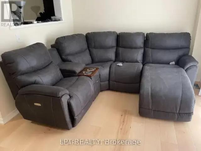Townhouse for rent in Innisfil, Central Ontario