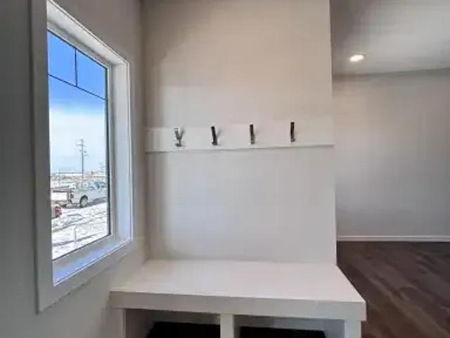 Townhouse for rent in Rolly View, Alberta