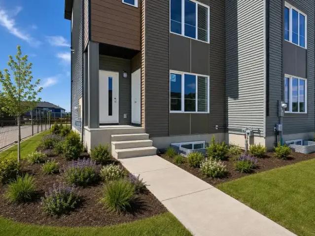Townhouse for rent in Rolly View, Alberta