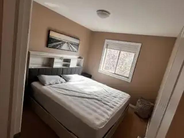 Townhouse for rent in Rolly View, Alberta