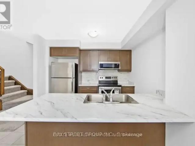 Townhouse for rent in Milton, Ontario