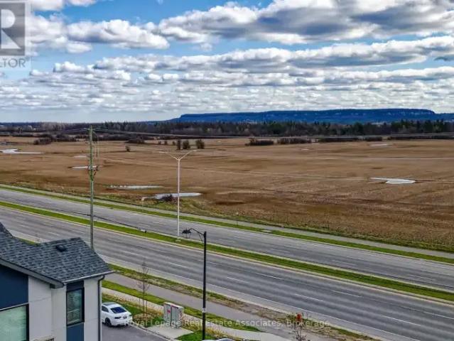 Townhouse for rent in Milton, Ontario