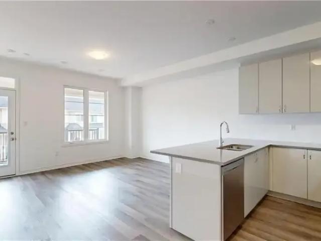 Townhouse for rent in Milton, Golden Horseshoe