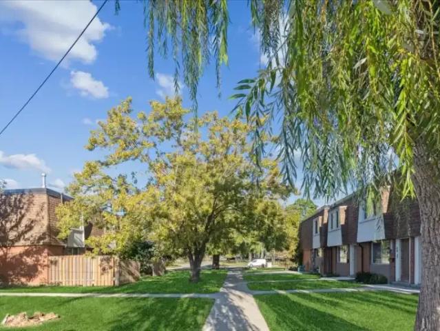Townhouse for rent in Mississauga, Ontario