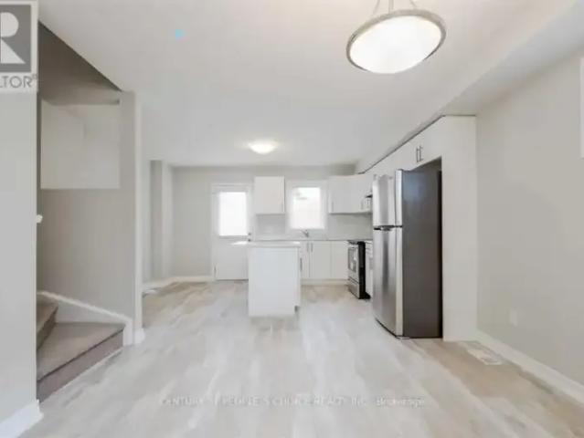 Townhouse for rent in Niagara Falls, Golden Horseshoe
