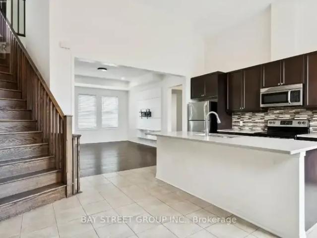Townhouse for rent in Oakville