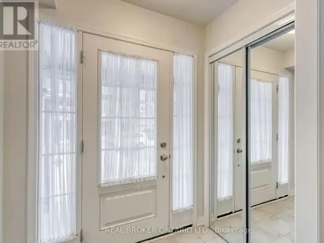 Townhouse for rent in Oakville
