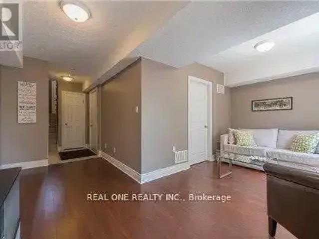 Townhouse for rent in Oakville, Ontario