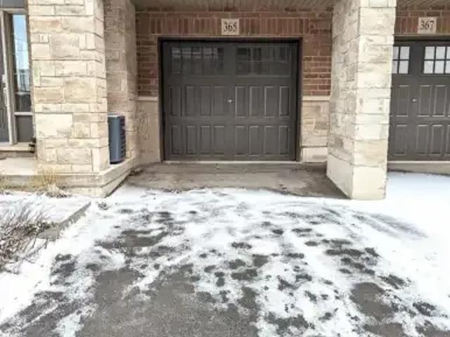 Townhouse for rent in Oakville, Ontario
