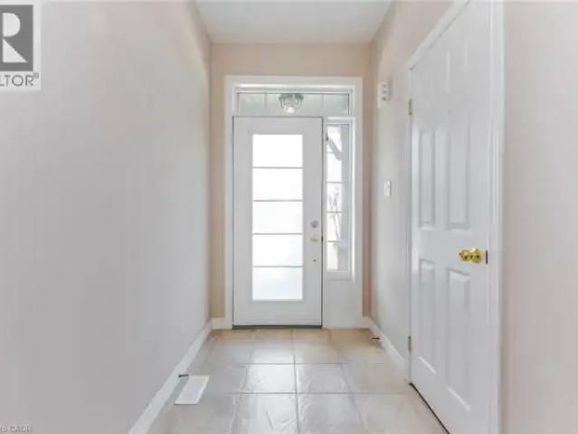 Townhouse for rent in Oakville, Ontario