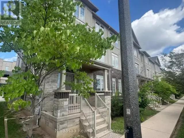 Townhouse for rent in Oakville, Ontario