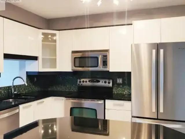 Townhouse for rent in Oakville, Ontario
