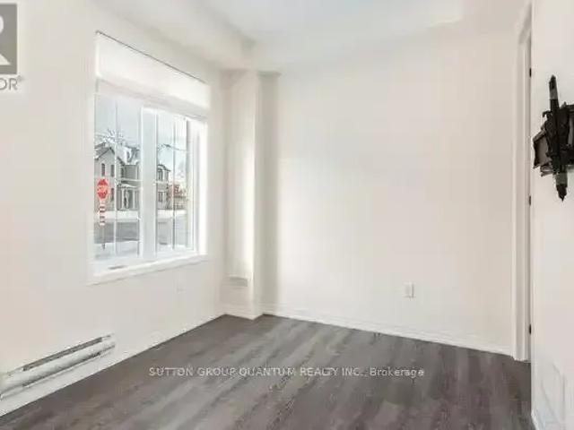 Townhouse for rent in Oakville