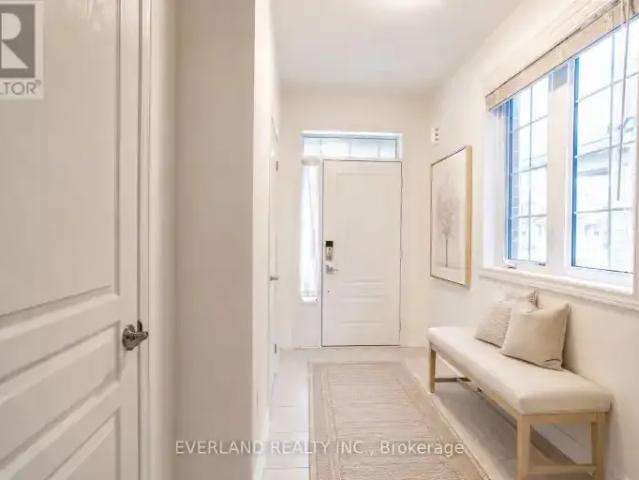 Townhouse for rent in Oakville, Ontario