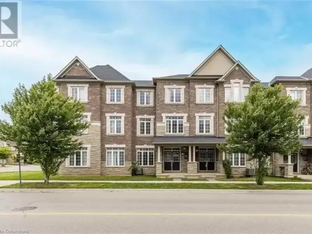 Townhouse for rent in Oakville