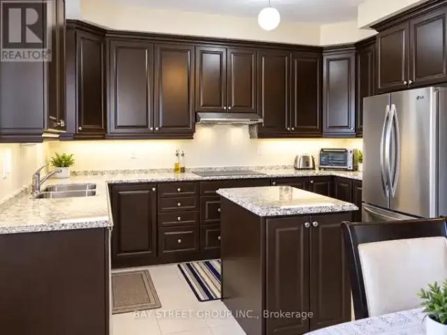 Townhouse for rent in Oakville, Ontario